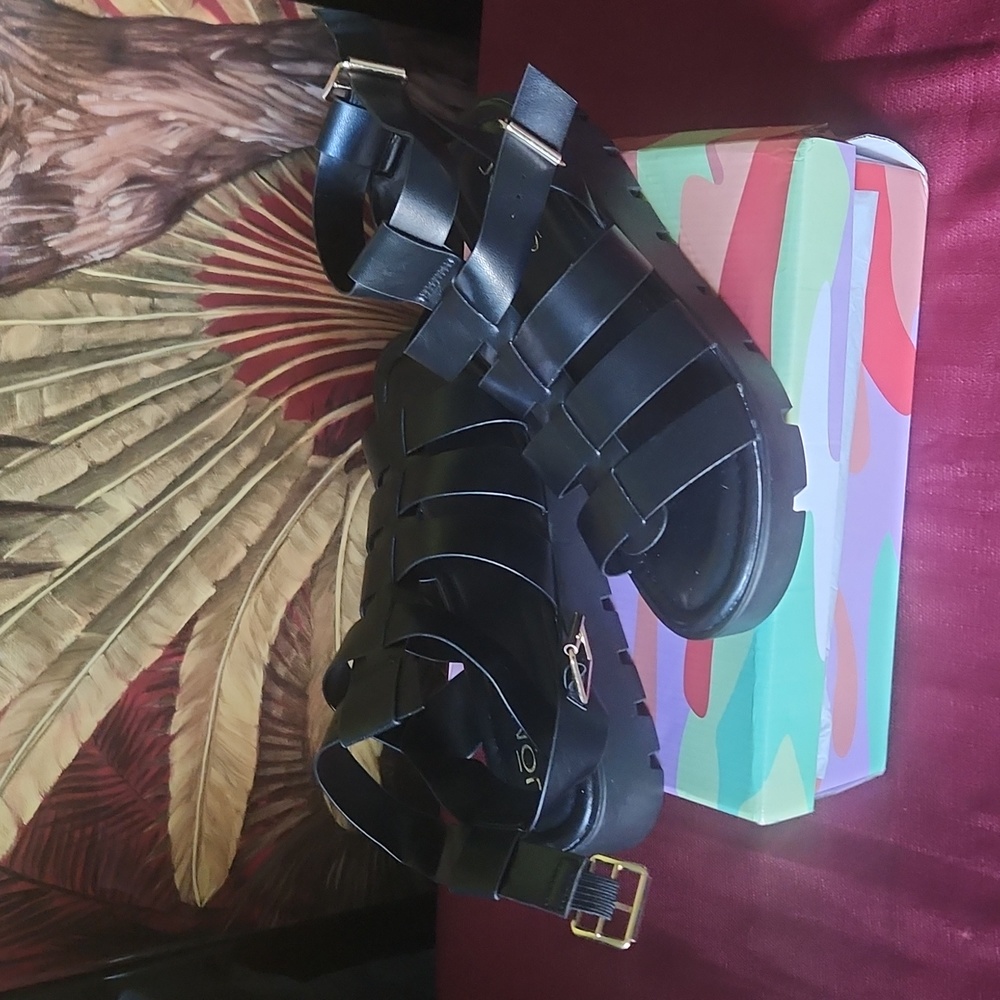 Jomo platform sandals